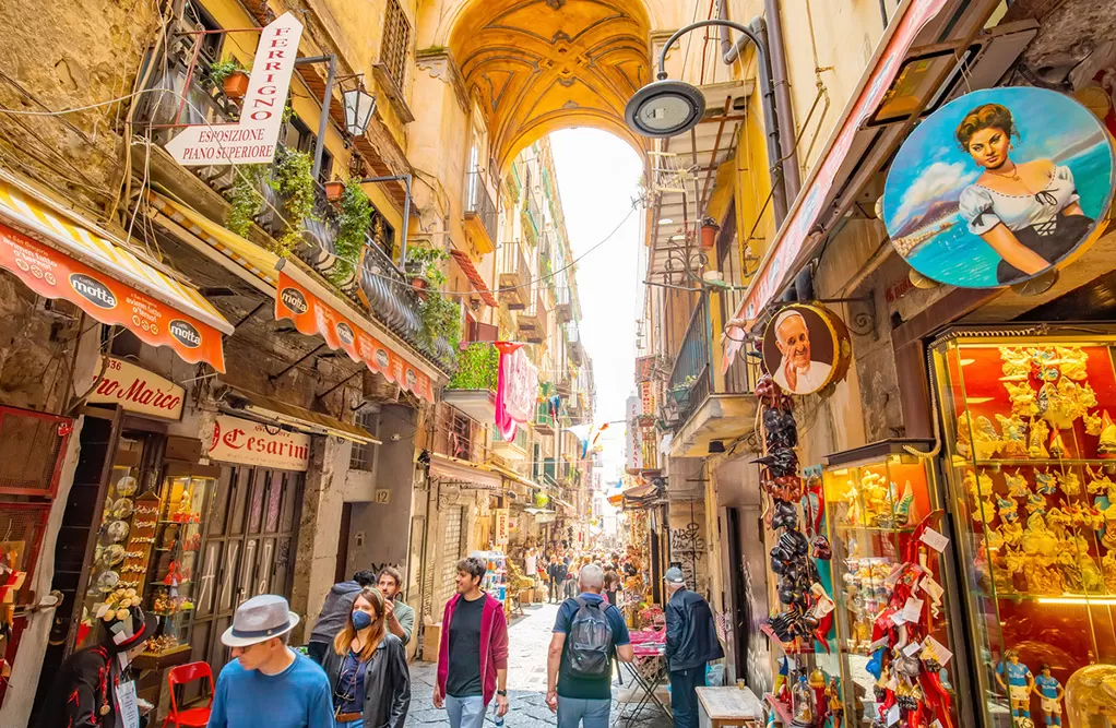 Napoli, tra arte, mare e tradizioni