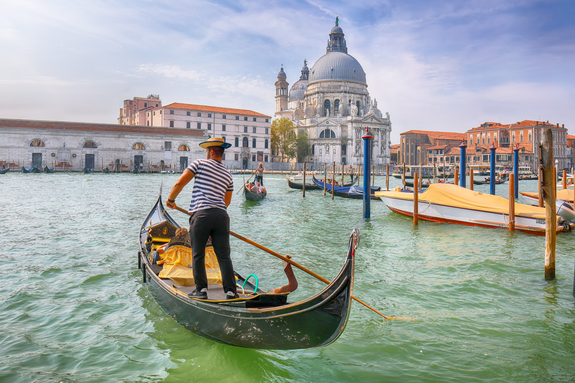 Venezia: il miracolo d’ingegneria e bellezza sospeso sulla laguna
